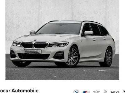 Alpinweiss iii Gebraucht 2022 BMW 320 M Sport Kombi | 29.999 € (Guter Preis)