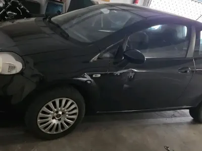 Gebraucht Fiat Grande Punto 77 PS (56 kW) 2010 Schwarz Kleinwagen