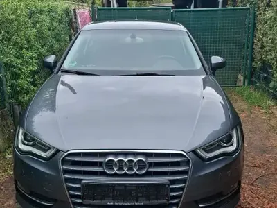 Gebraucht Audi A3 Ambiente 150 PS (110 kW) 2015 Grau Limousine