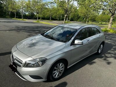 gebraucht Mercedes A180 - BlueEfficiency Teilleder Navi PDC