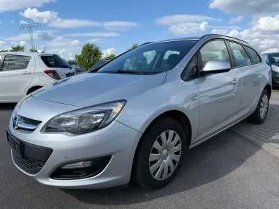 Gebraucht Opel Astra 140 PS (102 kW) 2015 Silber Kombi