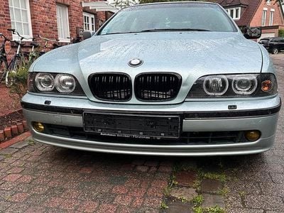 BMW 523