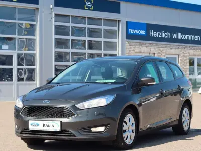Gebraucht Ford Focus Business Edition 125 PS (91 kW) 2017 Grau Limousine