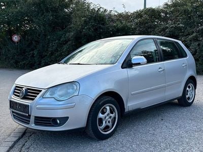 Gebraucht VW Polo Comfortline 69 PS (50 kW) 2005 Silber Kleinwagen