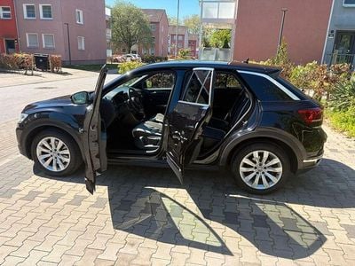 Second-hand VW T-Roc Sport 190 CP (139 kW) 2018 Negru SUV