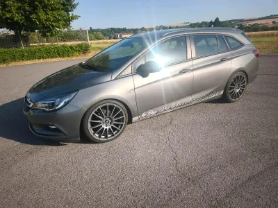 Gebraucht Opel Astra 110 PS (80 kW) 2018 Grau Kombi