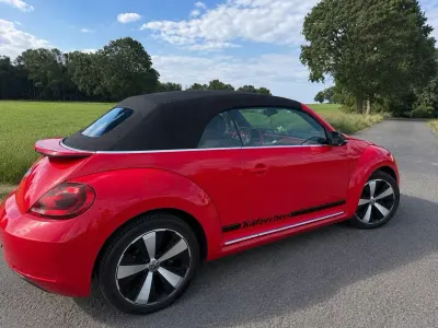 Gebraucht VW Beetle Cabriolet Design 150 PS (110 kW) 2015 Rot Cabrio