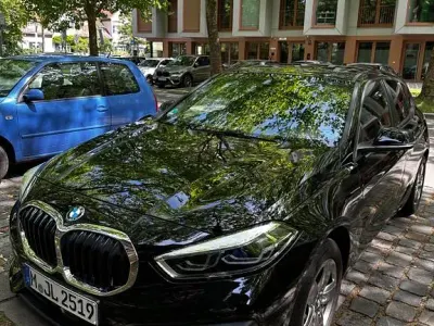 Gebraucht BMW 118 Advantage 136 PS (100 kW) 2024 Schwarz Kleinwagen