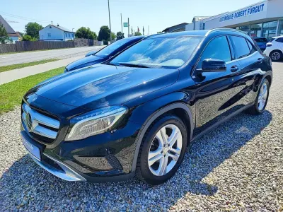 Gebraucht Mercedes GLA200 136 PS (100 kW) 2015 Schwarz SUV