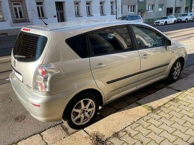 Grau Gebraucht 2007 Toyota Corolla Verso Sol Van / Kleinbus | 1.900 € (Superpreis)