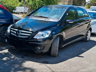 Gebraucht Mercedes B200 136 PS (100 kW) 2008 Schwarz Van / Kleinbus