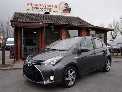 Usata Toyota Yaris Hybrid Comfort 75 CV (55 kW) 2014 Grigio Utilitaria