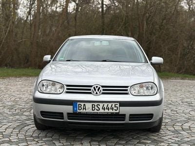Usata VW Golf IV Edition 75 CV (55 kW) 2001 Argento Utilitaria