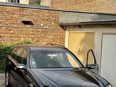 Mercedes E280
