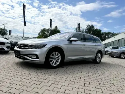 Gebraucht VW Passat Business 150 PS (110 kW) 2021 Reflexsilber metallic Kombi
