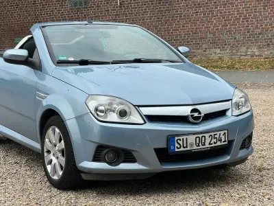 Gebraucht Opel Tigra 90 PS (66 kW) 2004 Blau Cabrio