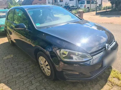 Gebraucht VW Golf VII 85 PS (62 kW) 2013 Schwarz Limousine
