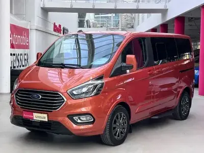 Usado Ford Tourneo Custom Titanium X 74 HP (54 kW) 2020 Laranja Van