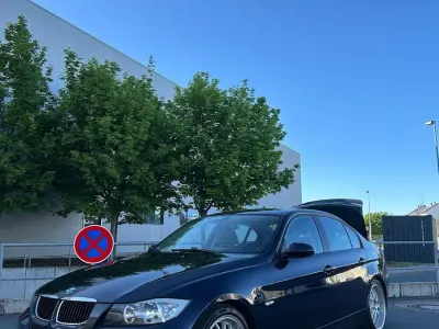 Gebraucht BMW 320 M Sport 163 PS (119 kW) 2007 Blau Limousine