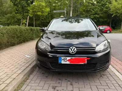 Gebraucht VW Golf VI 80 PS (58 kW) 2010 Schwarz Kleinwagen