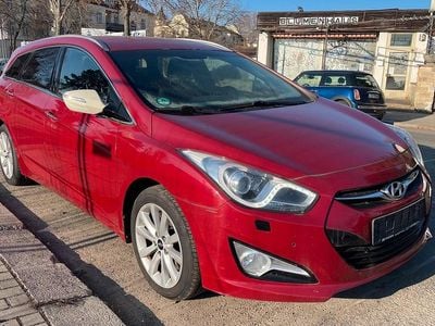 Gebraucht Hyundai i40 136 PS (100 kW) 2013 Rot Kombi