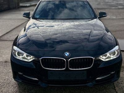 Schwarz Gebraucht 2014 BMW 320 Kombi | 7.500 € (Fairer Preis)