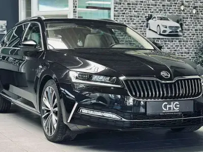 Gebraucht Skoda Superb LAURIN & KLEMENT 272 PS (200 kW) 2020 Schwarzmagic perleffekt Kombi