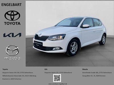 Weiss Gebraucht 2015 Skoda Fabia Style Kleinwagen | 9.990 € (Fairer Preis)