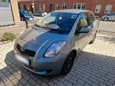 Usata Toyota Yaris 87 CV (63 kW) 2006 Blu Utilitaria