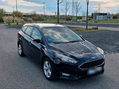 Usata Ford Focus 125 CV (91 kW) 2015 Nero Station wagon