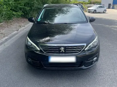 Gebraucht Peugeot 308 SW Allure 130 PS (95 kW) 2017 Schwarz Kombi