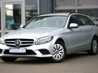 Gebraucht Mercedes C200 160 PS (117 kW) 2021 Iridiumsilber metallic Kombi