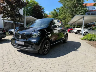 Gebraucht Smart ForFour 71 PS (52 kW) 2019 Schwarz Kleinwagen