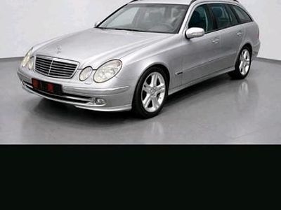 Gebraucht Mercedes 220 177 PS (130 kW) 2006 Silber Kombi