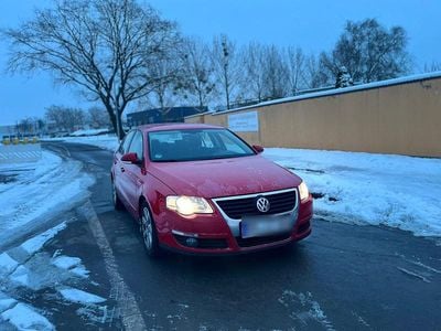 Rot Gebraucht 2007 VW Passat Limousine | 1.950 € (Superpreis)
