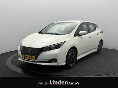 Gebraucht Nissan Leaf Acenta 110 kW (150 PS) 2023 Weiß Kleinwagen