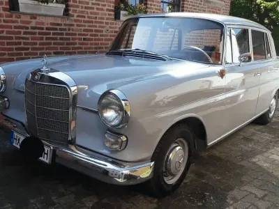 Gebraucht Mercedes 190 109 PS (80 kW) 1964 Grau Limousine