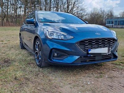 Gebraucht Ford Focus ST-Line 125 PS (91 kW) 2022 Blau Kombi