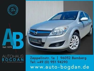 Gebraucht Opel Astra Edition 90 PS (66 kW) 2009 Silber Limousine