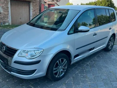 Gebraucht VW Touran 105 PS (77 kW) 2009 Silber Van / Kleinbus