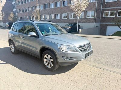 Gebraucht VW Tiguan Track & Field 140 PS (102 kW) 2008 Grau SUV