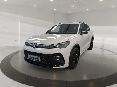 Gebraucht VW Tiguan R-line 150 PS (110 kW) 2025 Pure white SUV