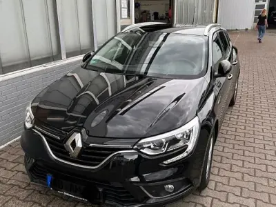 Occasion Renault Mégane IV LIMITED 140 ch (102 kW) 2018 Noir Berline