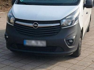 Gebraucht Opel Vivaro S 145 PS (106 kW) 2018 Weiß Van / Kleinbus