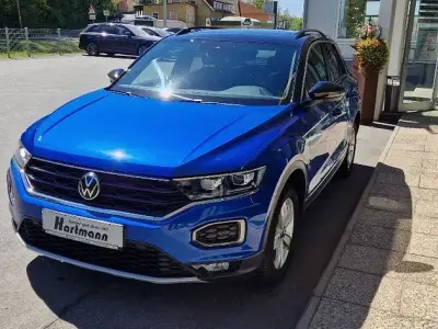 Second-hand VW T-Roc Sportline 150 CP (110 kW) 2022 Albastru SUV
