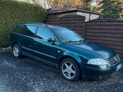 Gebraucht VW Passat 131 PS (96 kW) 2001 Grün Kombi