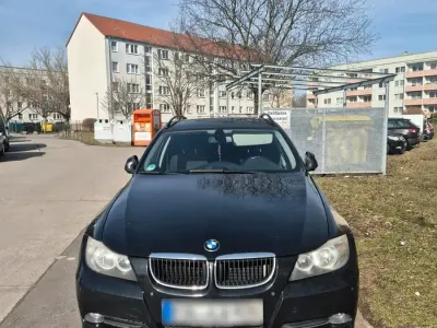 Gebraucht BMW 320 163 PS (119 kW) 2007 Schwarz Limousine