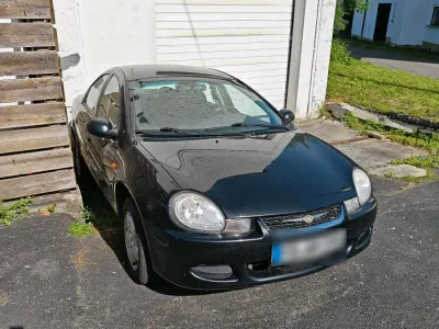 Begagnad Chrysler Neon 136 HK (100 kW) 2000 Svart Sedan