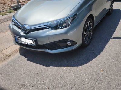 Toyota Auris Touring Sports