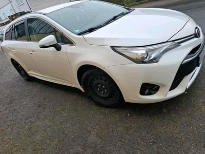 Usata Toyota Avensis Edition-S 147 CV (108 kW) 2017 Bianco Station wagon
